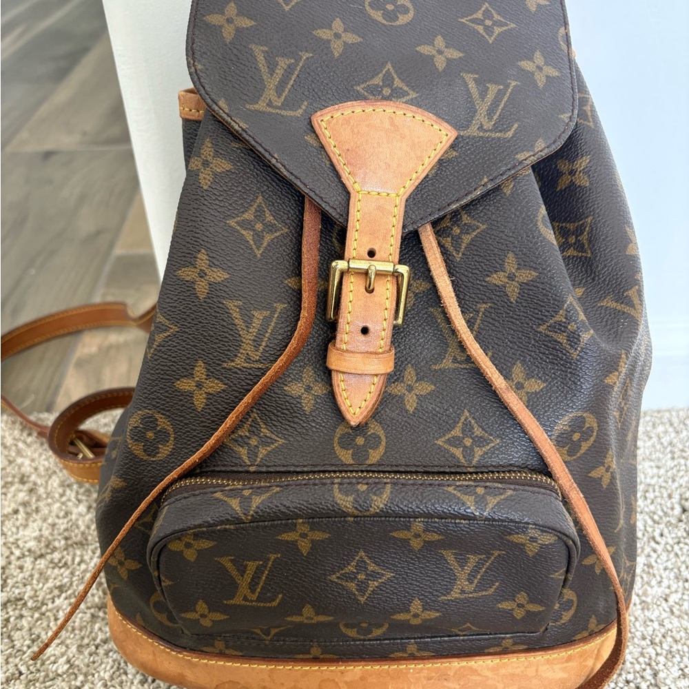 *sold on V* LOUIS VUITTON Monogram Montsouris MM Backpack